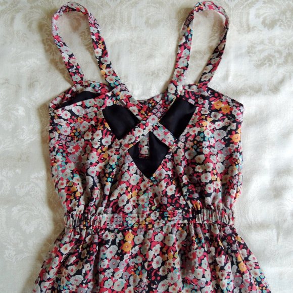 BCBGeneration Strappy Pink Floral Cross Back Onesie Romper 6 - Picture 7 of 11